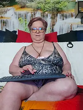 Chatroom XXX en direct de QueenPammy1
