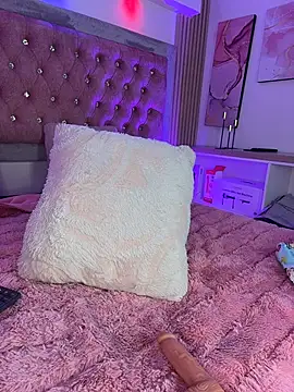 XXX chat uživo modela MylaDreams