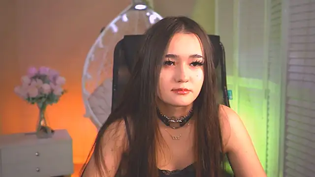 AmiMeow_ Adlı Modelin Canlı XXX Sohbeti