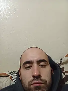 roger2333 Show in webcam