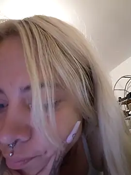 sofigirlgold Chat XXX live