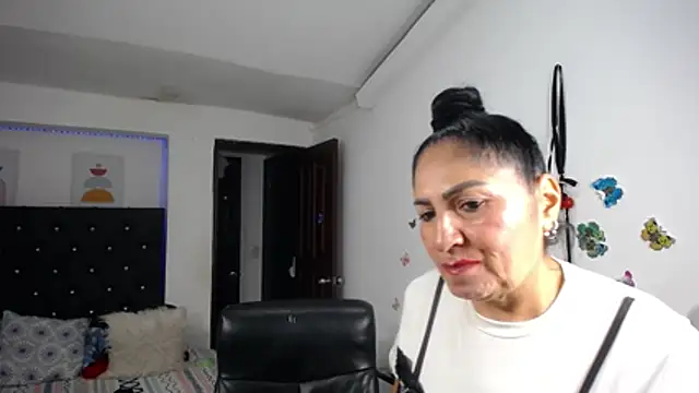 mature_bigboobs10's Live XXX Chat