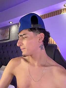 MateoMitchell live XXX chat