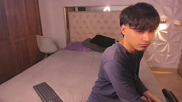 IamJuanJoc Show in webcam