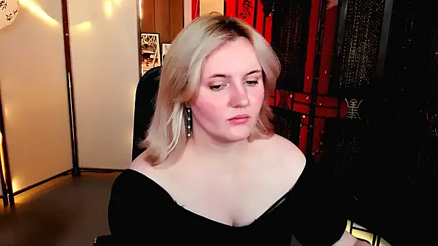 KathyBriggs Adlı Modelin Canlı XXX Sohbeti