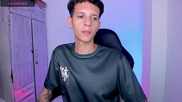 tylernova Live XXX-chat