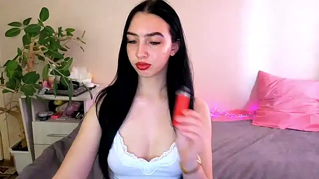 WildKittenX_'s Live XXX Chat