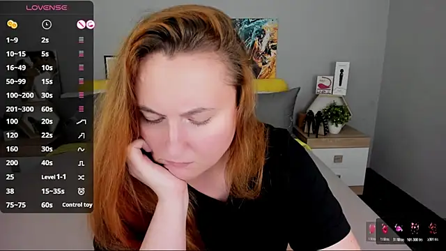 BabeLessi's Live XXX Chat