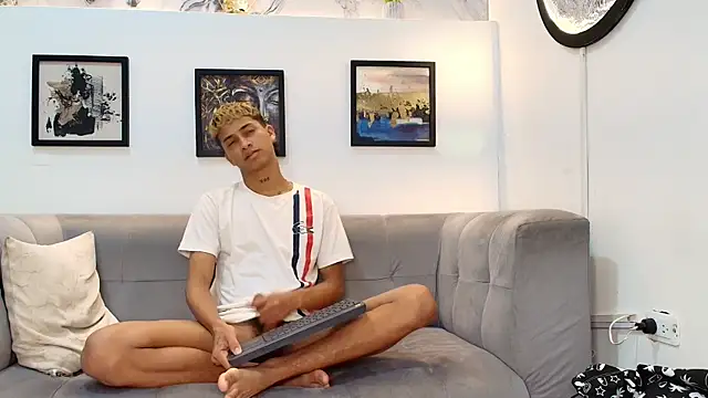 عرض كام GOLD_BOYS