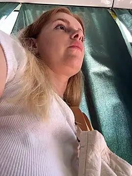 HarrietDart Chat XXX live