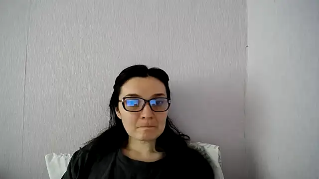 Shiny_gine's Live XXX Chat