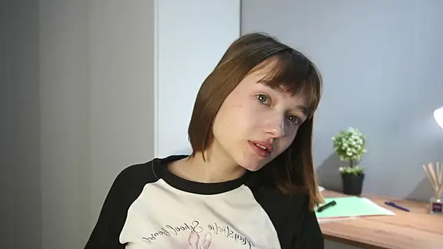 Chatroom XXX en direct de Leyla_crsh