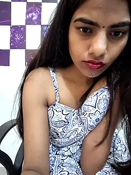 Alisha_Babyy webkamerás műsora