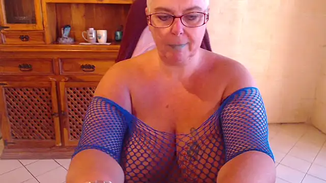 MISS_LINDAH live XXX chat