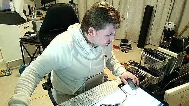 Chatroom XXX en direct de 9VOLTT