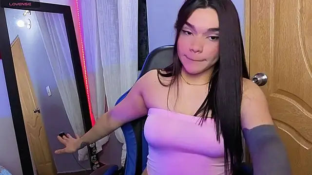 Veronica_111 Adlı Modelin Canlı XXX Sohbeti