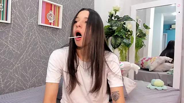 Chat +18 de ViictoriiaSaenz ao vivo