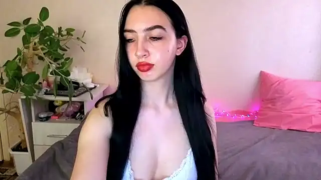 WildKittenX_'s Live XXX Chat