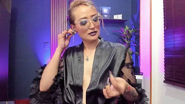 AdeleMourfg's Live XXX Chat