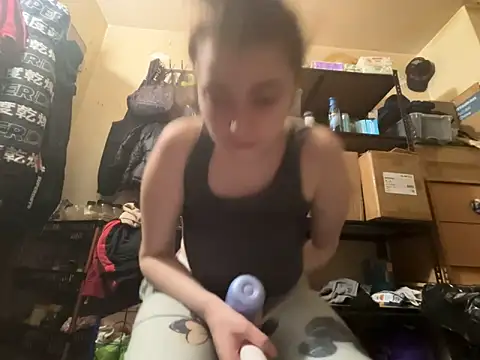 Snowbunnycake_131 ওয়েবক্যাম শো