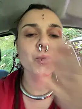 metamorphosiskin live XXX chat