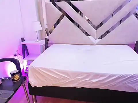 Samanta_Vanegas Adlı Modelin Canlı XXX Sohbeti