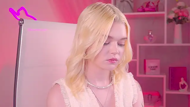 AdeleCartier Chat XXX live
