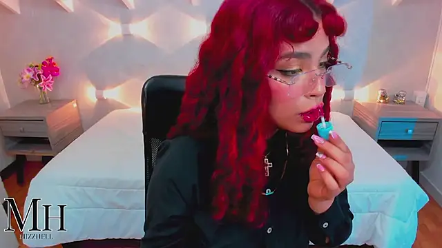 MizzHell 라이브 XXX 채팅