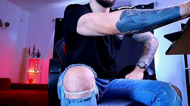 MightyAaron66 Live XXX-Chat