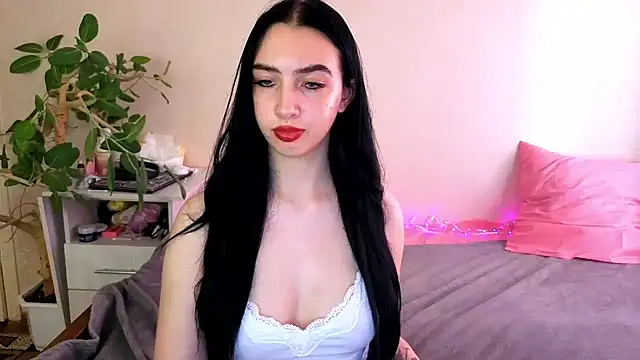 WildKittenX_ Adlı Modelin Canlı XXX Sohbeti