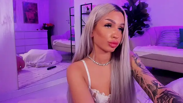 ArianaXO_ Live XXX-chat
