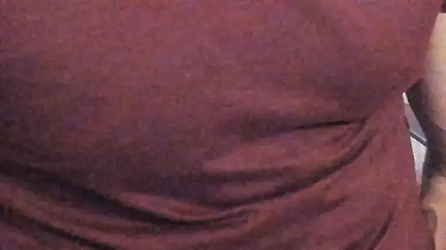 HotHunkTrainer's Live XXX Chat