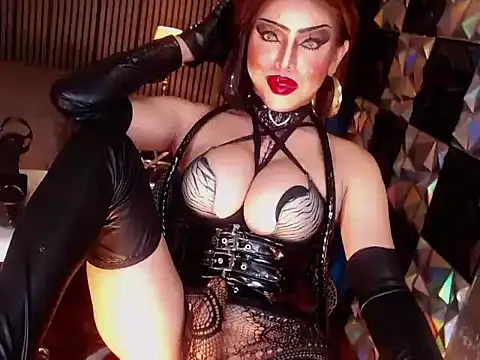 Show de BigCockLatinaTS na webcam