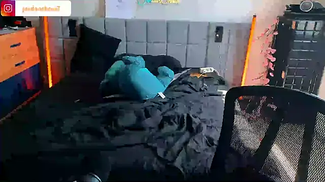 Chatroom XXX en direct de JordanShow