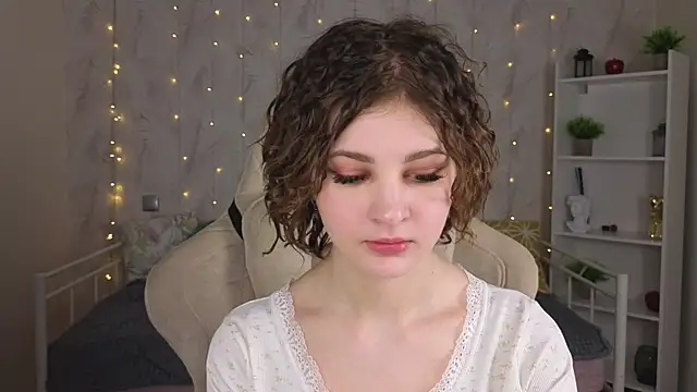 Kira__Fluffy's Webcam Show
