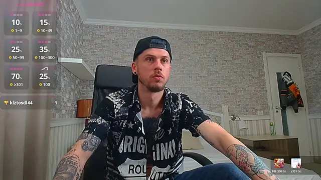 JonahShaw Show in webcam