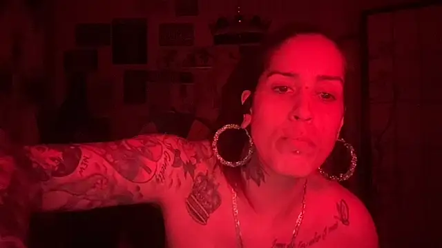 latinacubana Show in webcam