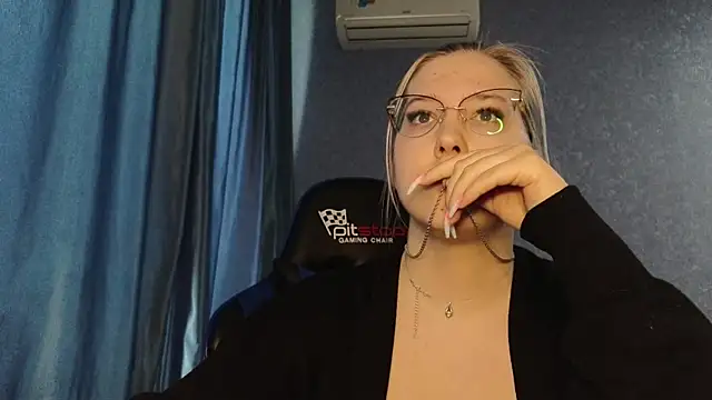 Živý XXX chat HotBrandyX