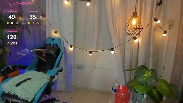 Živý XXX chat Lia_little18