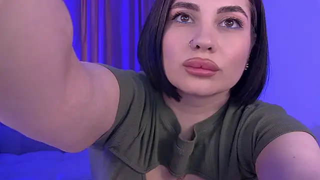 AdrianaToress 现场XXX聊天