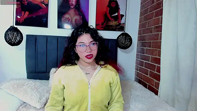 kyliejenner_hot's Live XXX Chat