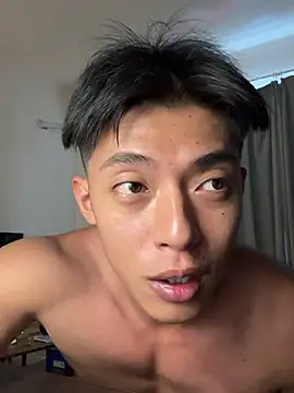 Yooo17 Webcam show
