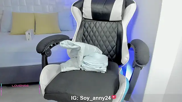Živý XXX chat anny_rouse24