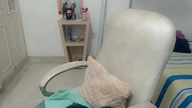 leonela_69 现场XXX聊天