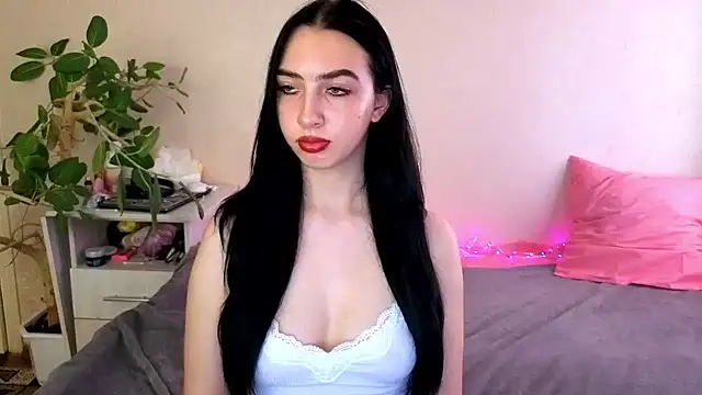 WildKittenX_のライブXXXチャット