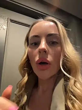 EmaSalis' Webcam Show