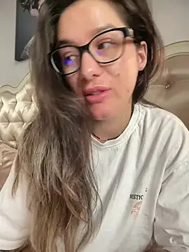 دردشة HotXMom_ الجنسية المباشرة
