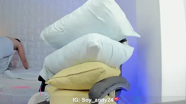 anny_rouse24 现场XXX聊天