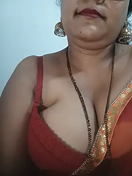 Nyra-23 Show in webcam