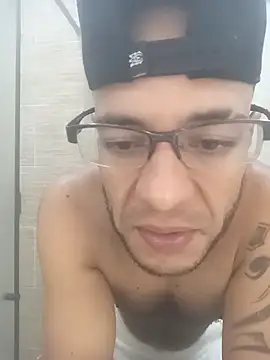 Alphamaster_92's Webcam Show